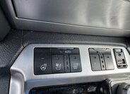 Toyota Land Cruiser SUV / Terénní 4,5 l 186 kw