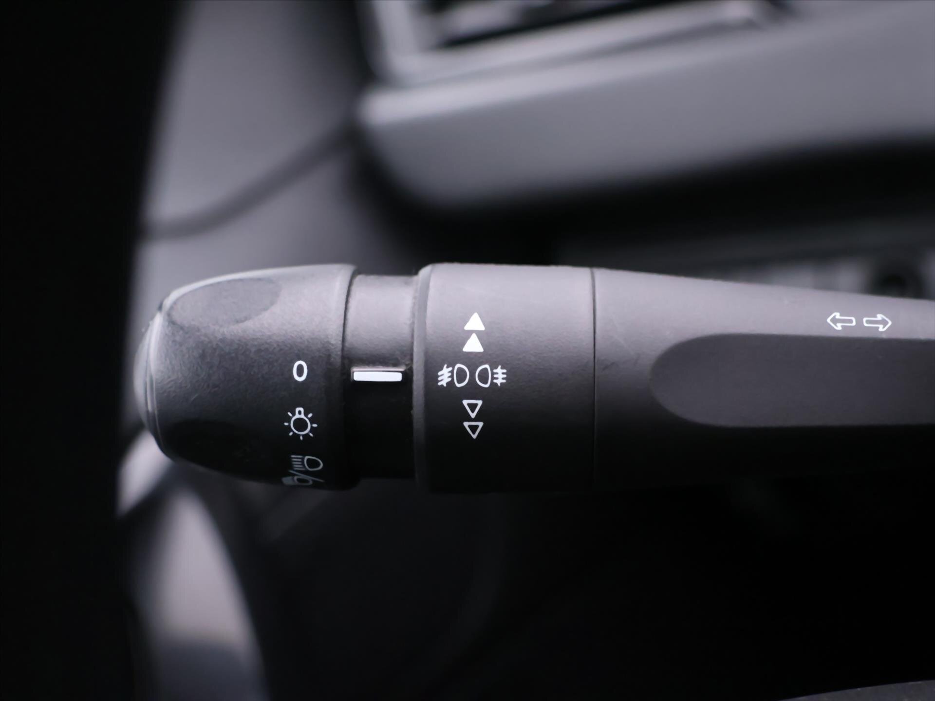 Peugeot 208 Hatchback 1,2 l 60 kw