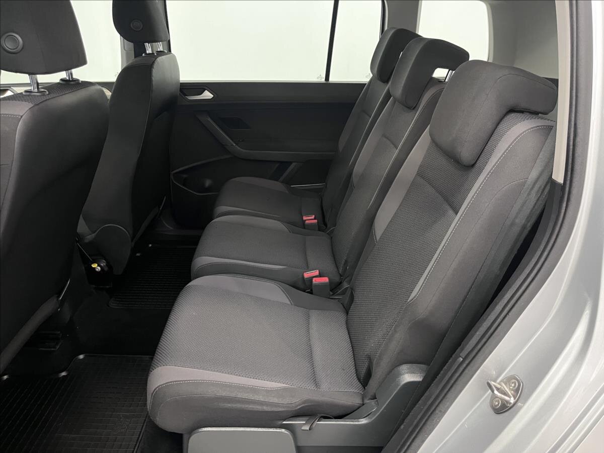 Volkswagen Touran Kombi 1,6 l 81 kw