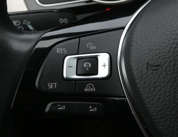 Volkswagen Passat 11