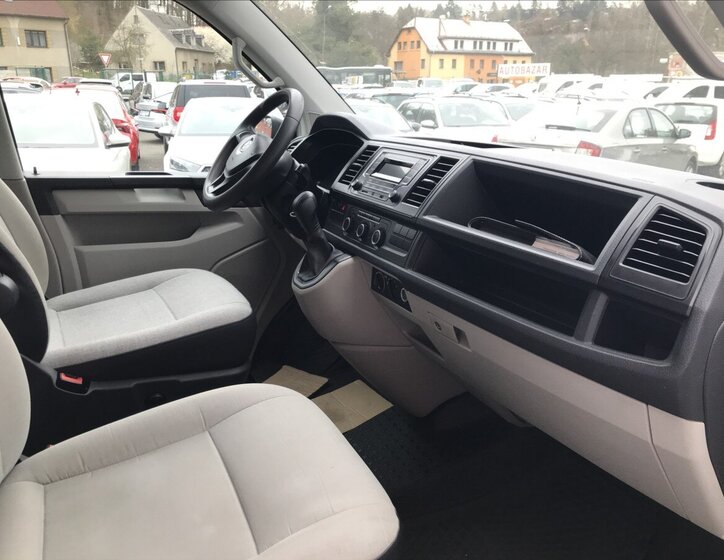 Volkswagen Transporter Kombi 2,0 l 110 kw