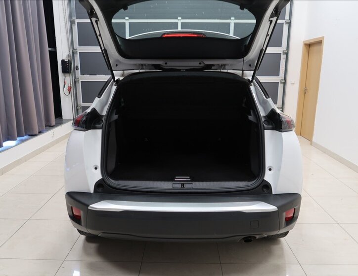 Peugeot 2008 SUV / Terénní 1,2 l 74 kw