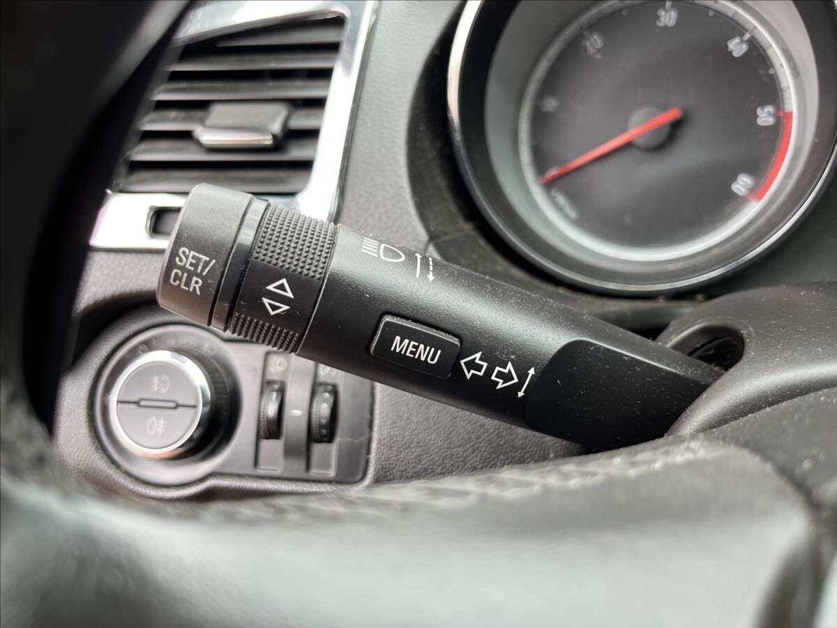 Opel Insignia Liftback 2,0 l 96 kw