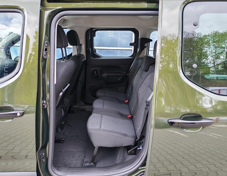 Peugeot Rifter MPV 1,5 l 96 kw