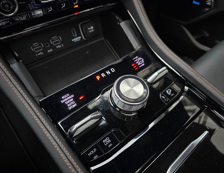 Jeep Grand Cherokee 24