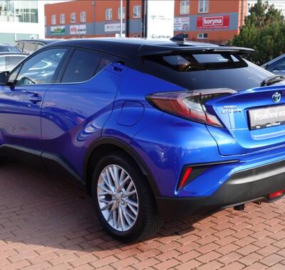 Toyota C-HR 6
