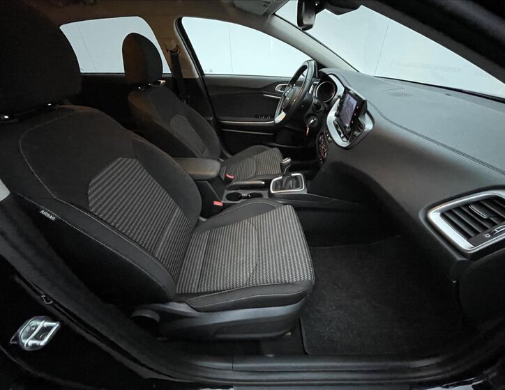 KIA Ceed Hatchback 998,0 74 kw