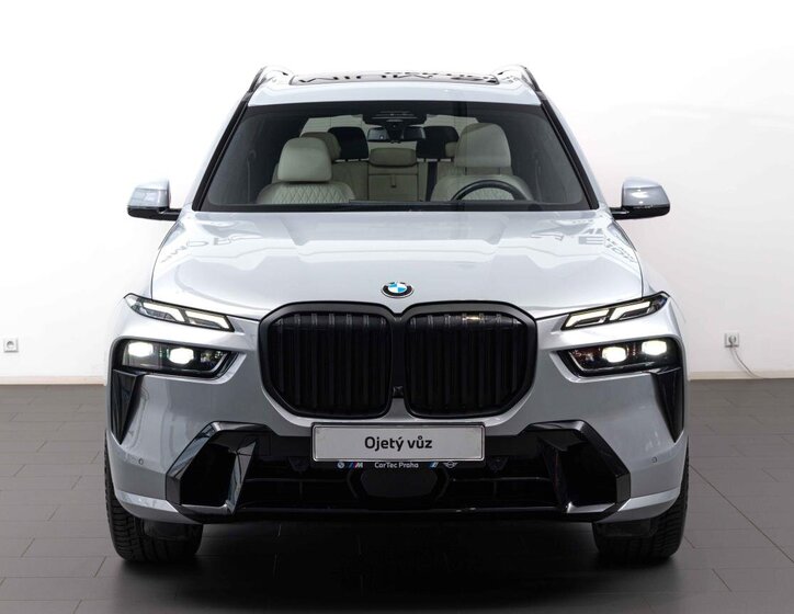 BMW X7 2