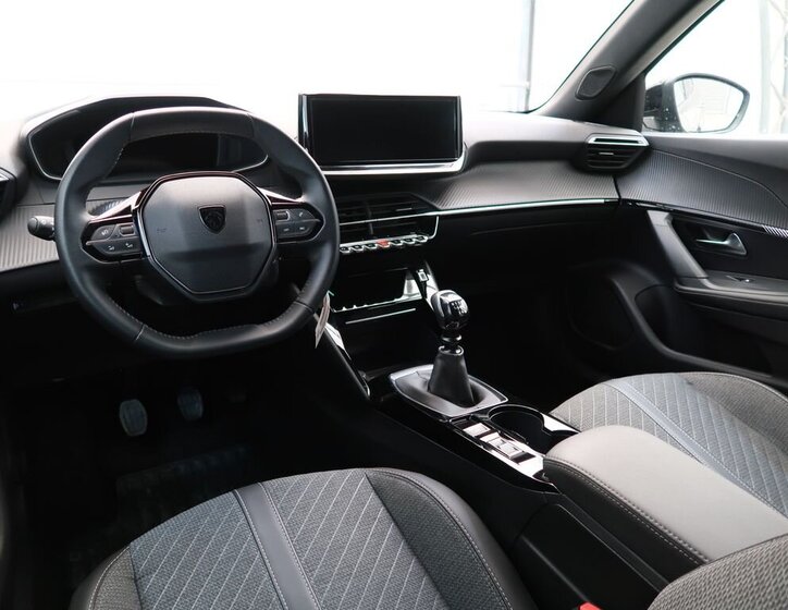 Peugeot 2008 SUV / Terénní 1,2 l 74 kw