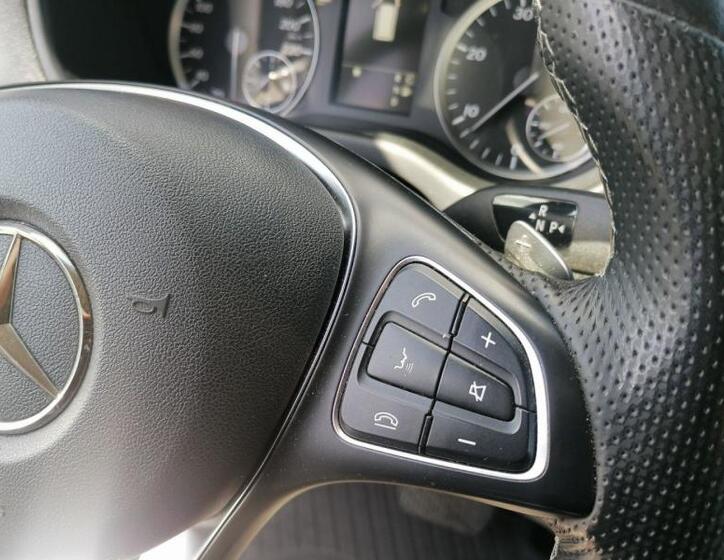 Mercedes-Benz Vito 15