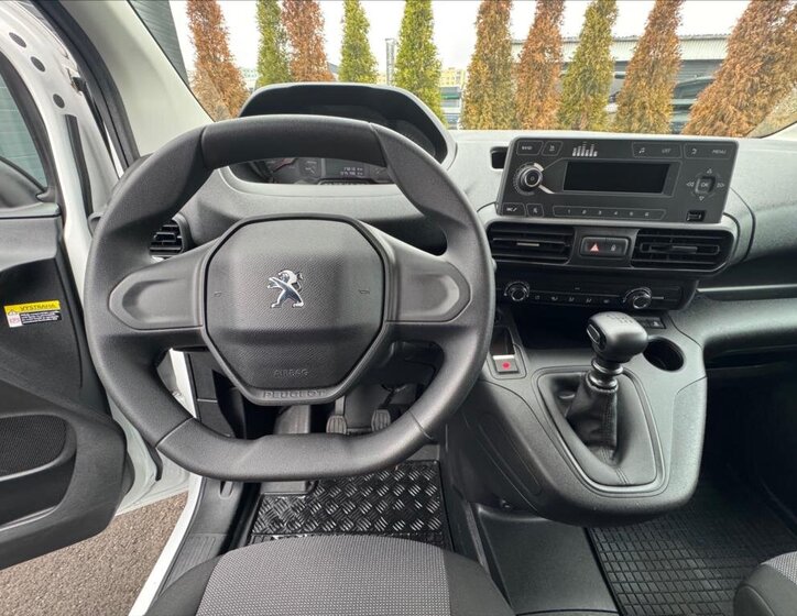 Peugeot Partner Skříň 1,5 l 96 kw