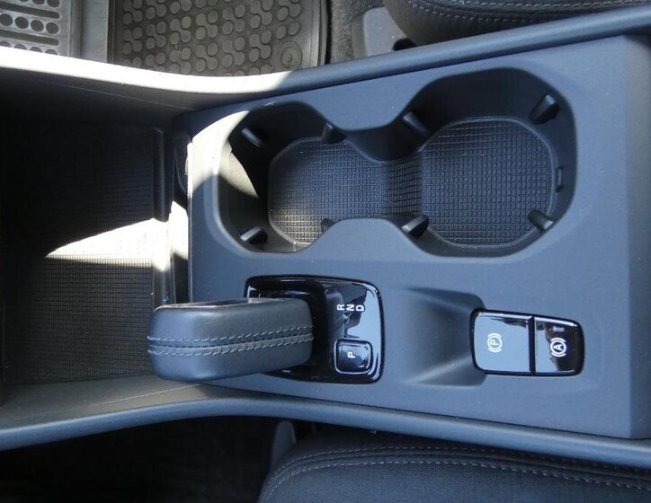 Volvo XC40 SUV / Terénní 1,5 l 95 kw