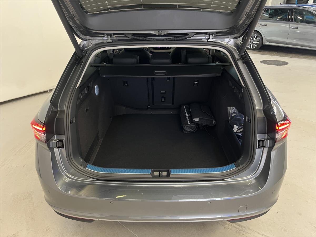 Škoda Superb Kombi 2,0 l 195 kw