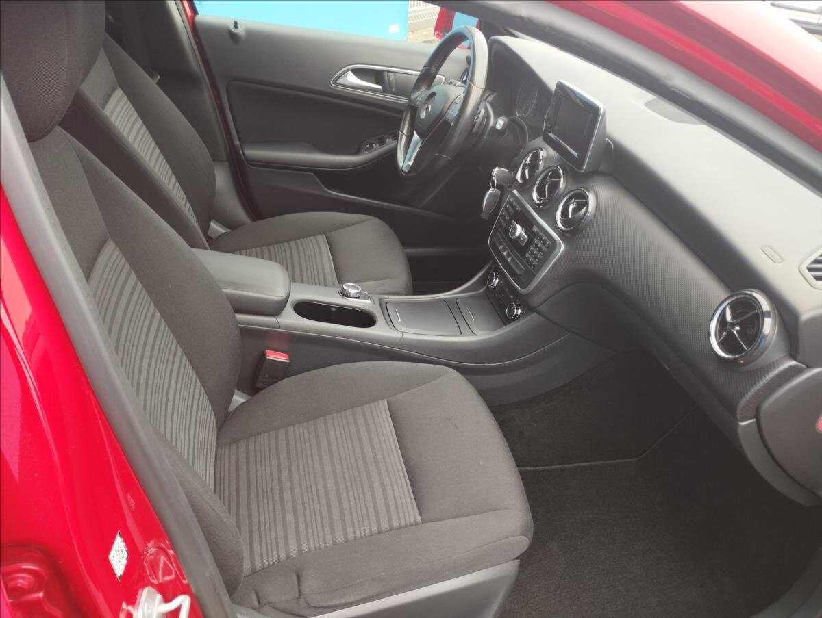 Mercedes-Benz Třídy A Hatchback 1,4 l 66 kw