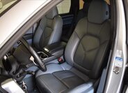 Porsche Cayenne SUV 4,8 l 405 kw