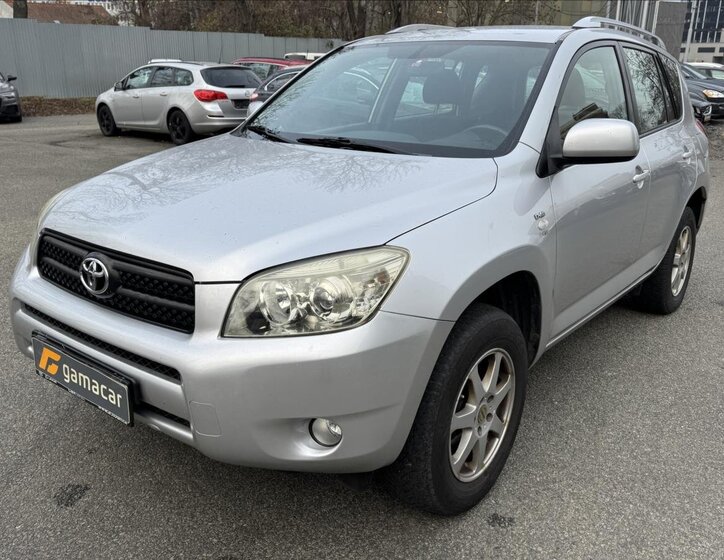Toyota RAV4 12