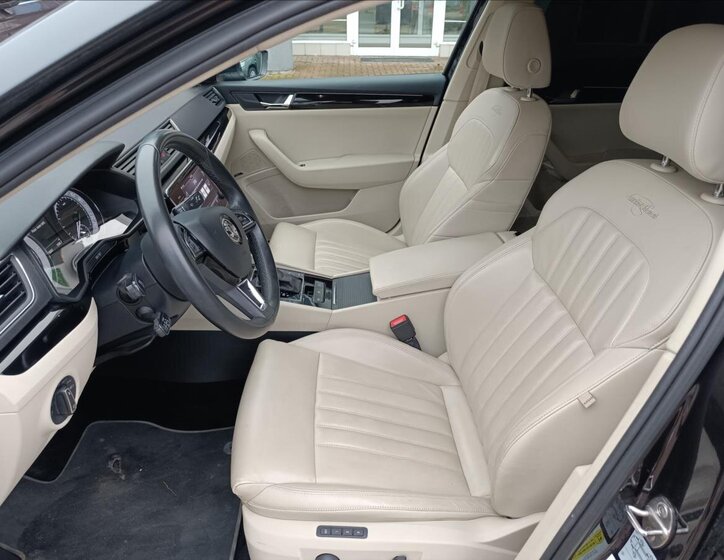 Škoda Superb Liftback 2,0 l 140 kw