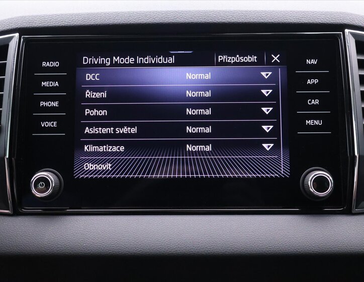 Škoda Karoq SUV / Terénní 1,5 l 110 kw