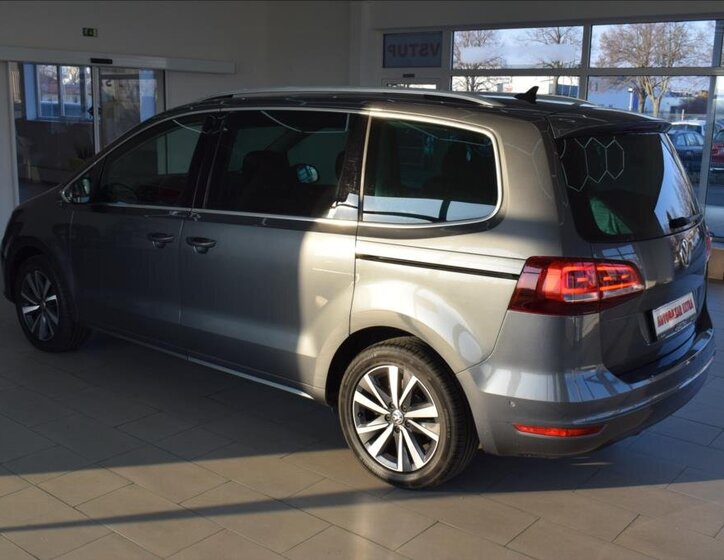 Volkswagen Sharan 8