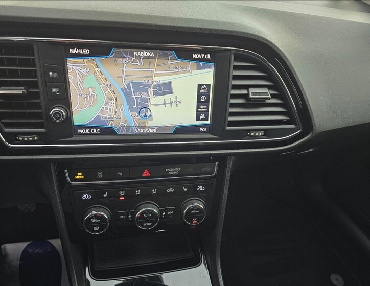 Seat Leon Hatchback 1,4 l 110 kw