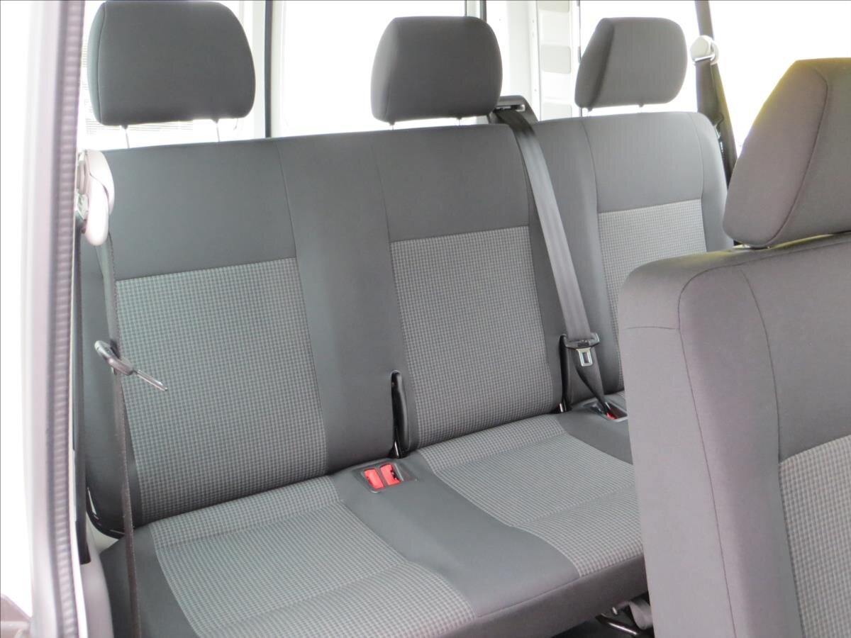 Volkswagen Transporter Kombi 2,0 l 110 kw