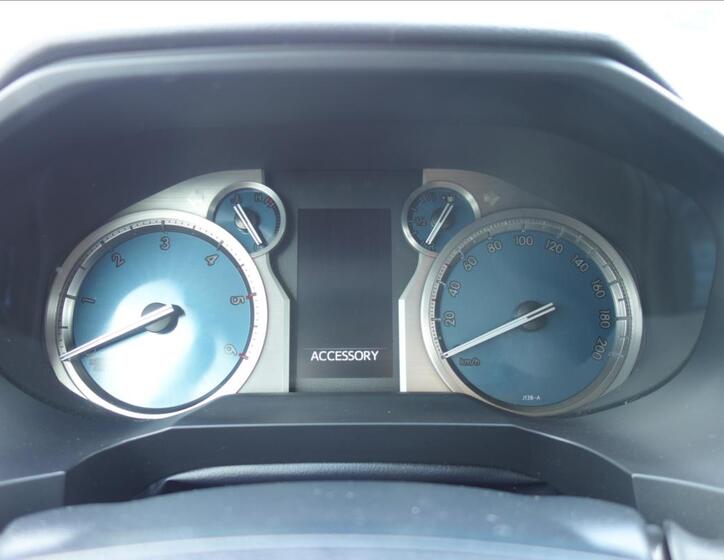 Toyota Land Cruiser 37