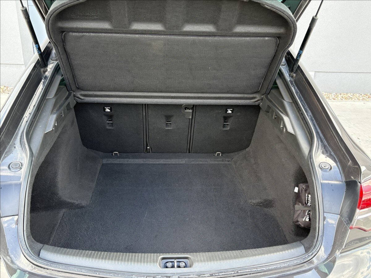 Opel Insignia Hatchback 2,0 l 128 kw