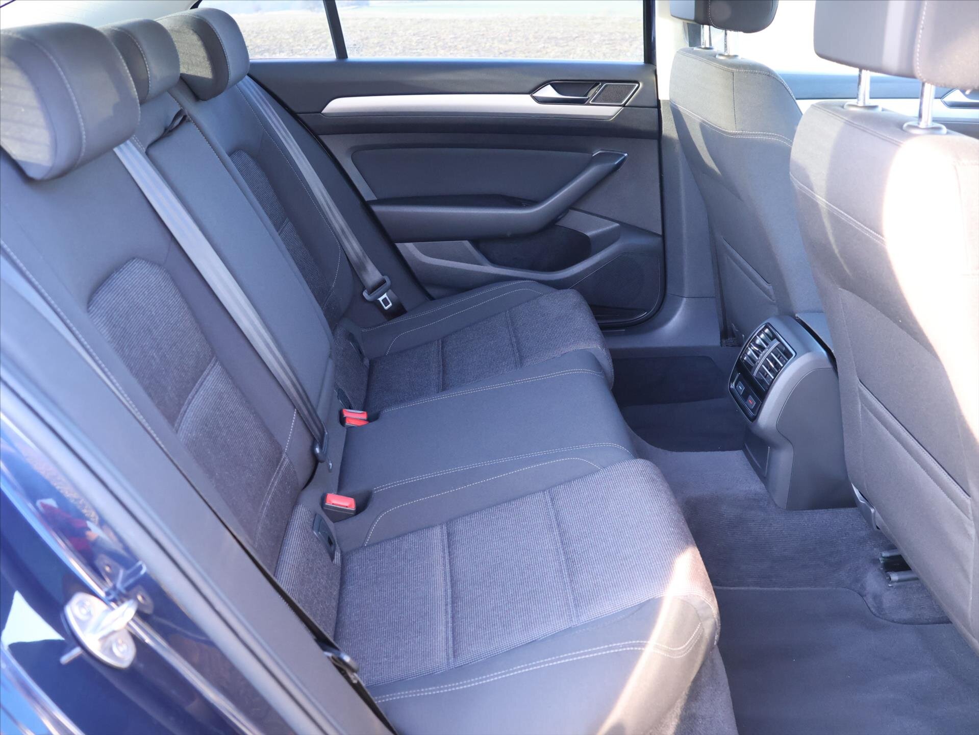 Volkswagen Passat Sedan / Limuzína 1,4 l 110 kw