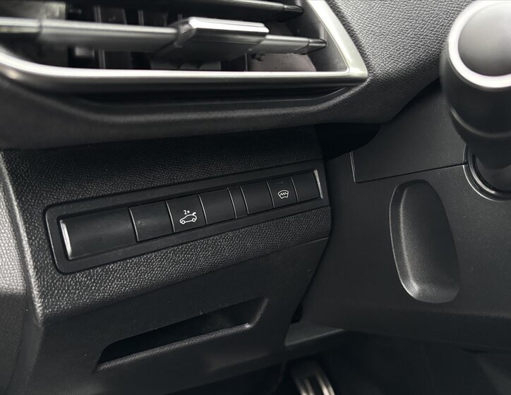 Peugeot 5008 SUV 2,0 l 130 kw