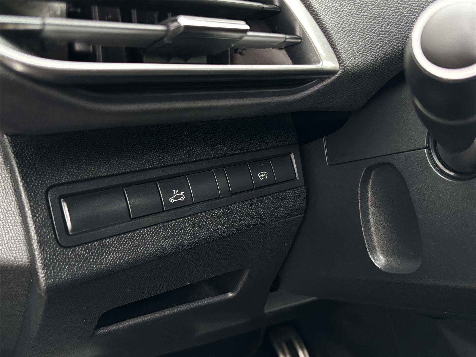 Peugeot 5008 SUV 2,0 l 130 kw