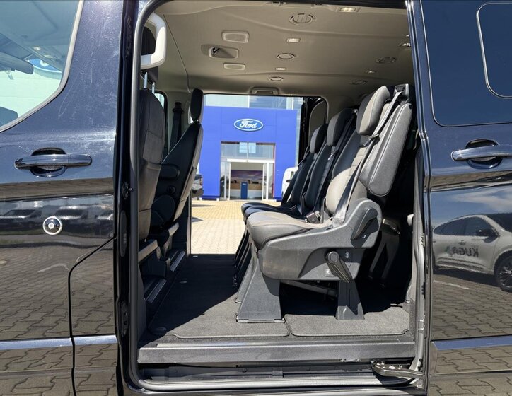 Ford Tourneo Custom MPV 2,0 l 136 kw