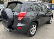 Toyota RAV4 SUV / Terénní 2,2 l 100 kw