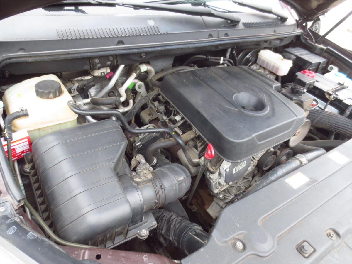 SsangYong Rodius VAN-Minibus 2,0 l 114 kw