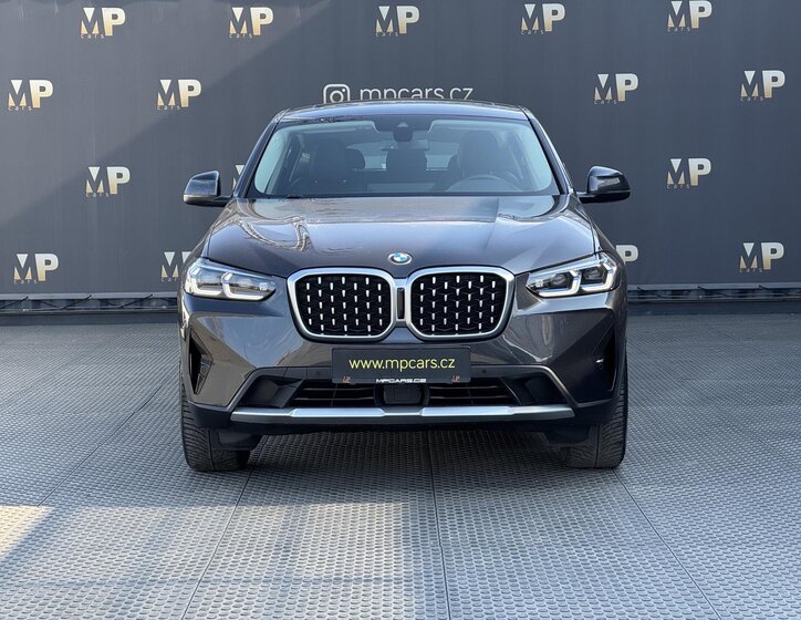BMW X4 SUV / Terénní 2,0 l 140 kw