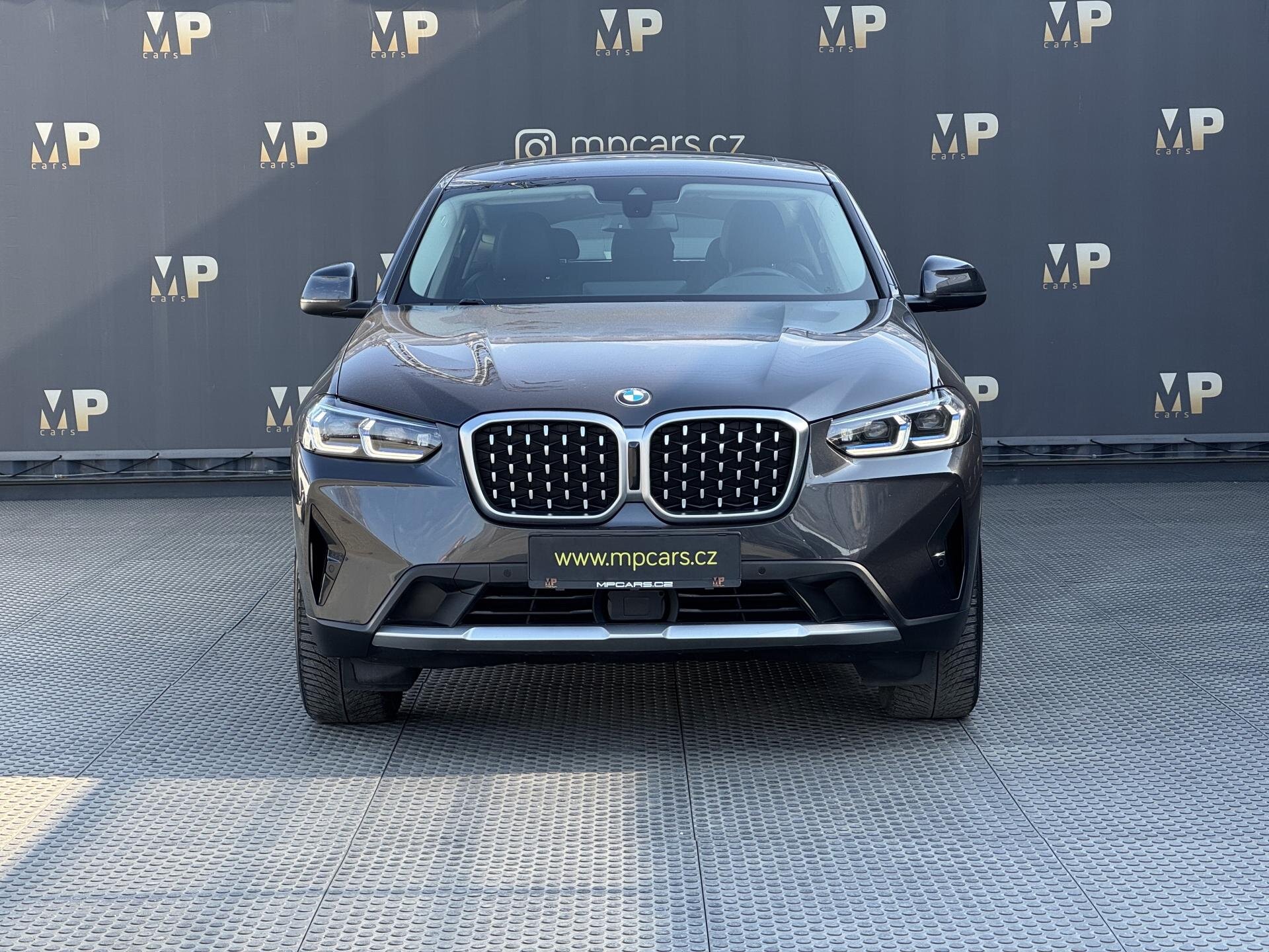 BMW X4 SUV / Terénní 2,0 l 140 kw