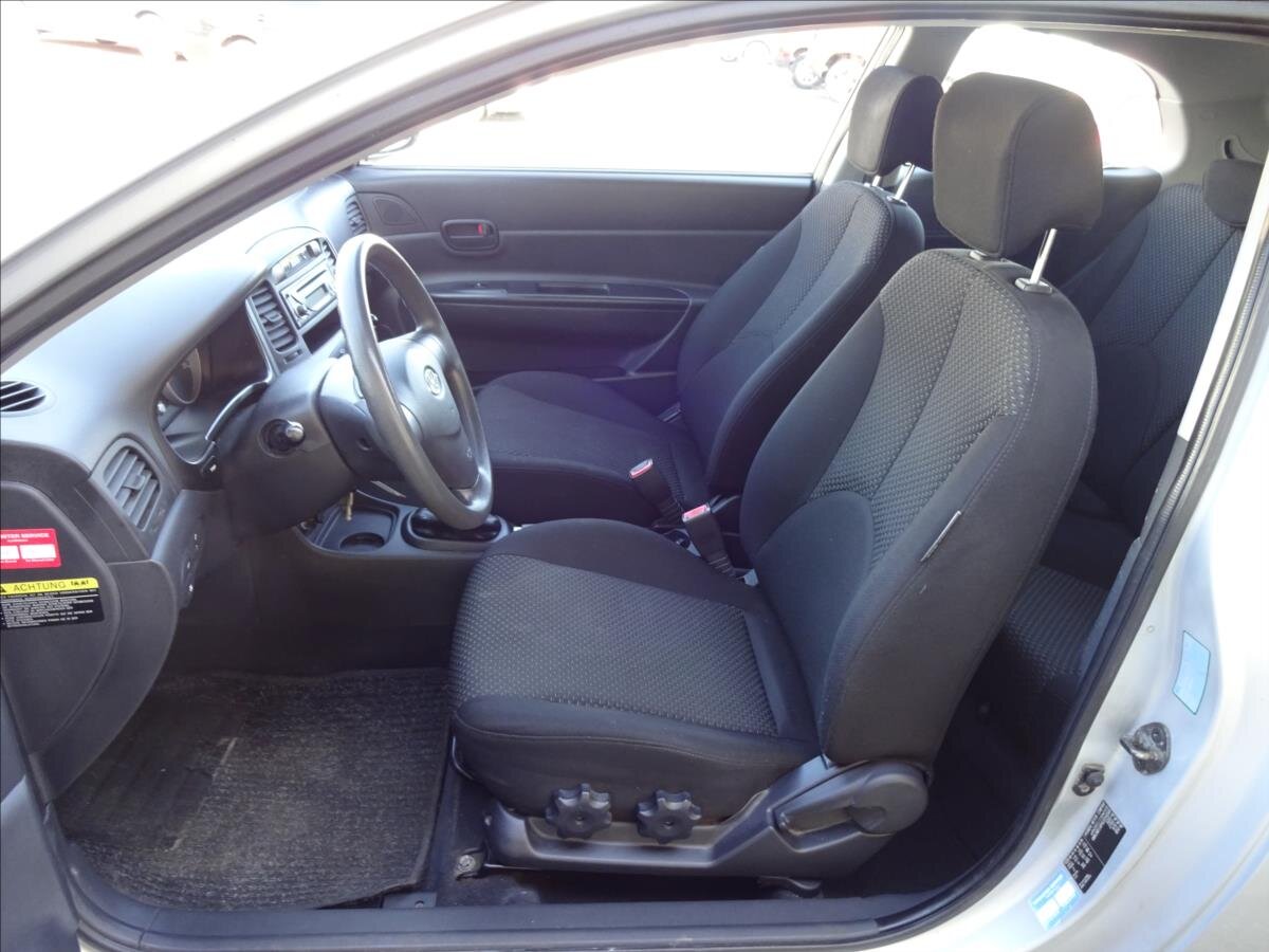 Hyundai Accent Hatchback 1,4 l 71 kw