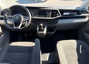 Volkswagen Caravelle 9