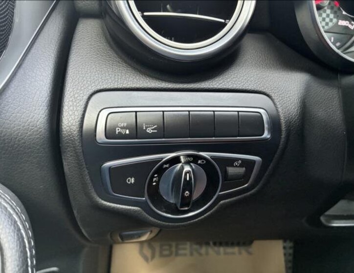 Mercedes-Benz GLC SUV / Terénní 3,0 l 270 kw