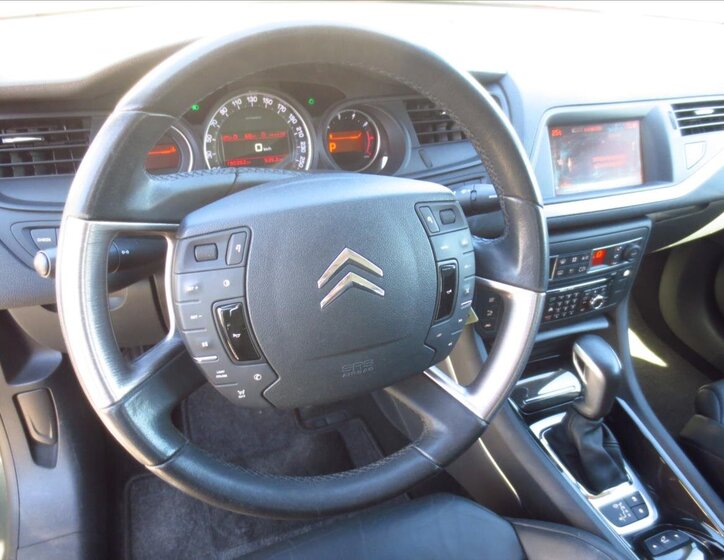 Citroën C5 Sedan / Limuzína 2,0 l 103 kw