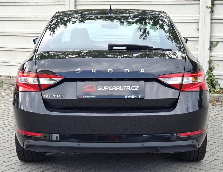 Škoda Superb Liftback 2,0 l 110 kw