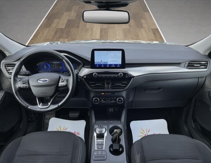 Ford Kuga SUV / Terénní 1,5 l 88 kw