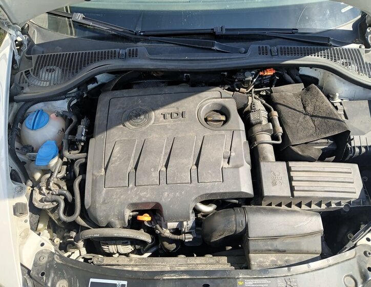 Škoda Octavia Sedan / Limuzína 1,6 l 77 kw