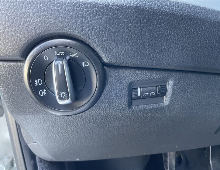 Volkswagen Multivan 12