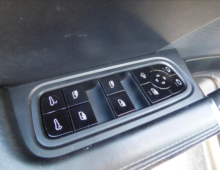 Porsche Cayenne SUV 2,9 l 324 kw