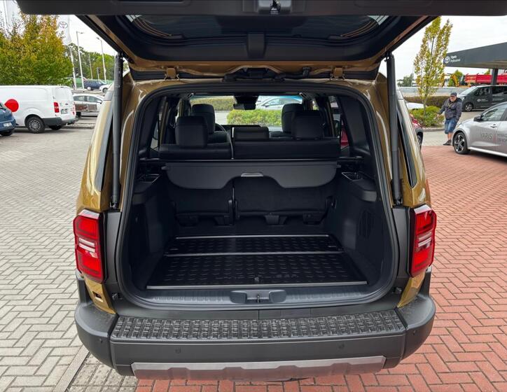 Toyota Land Cruiser 9