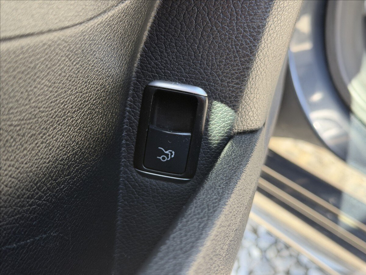 Mercedes-Benz Třídy E Kombi 2,1 l 150 kw