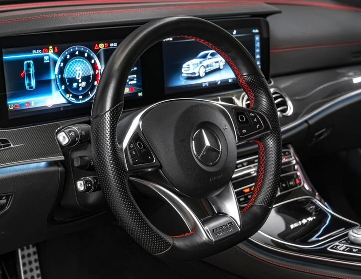 Mercedes-Benz Třídy E 19