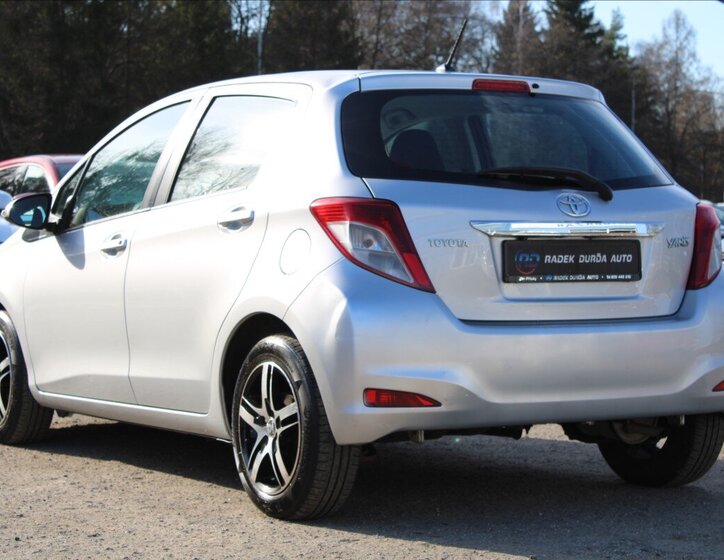 Toyota Yaris Hatchback 998,0 51 kw