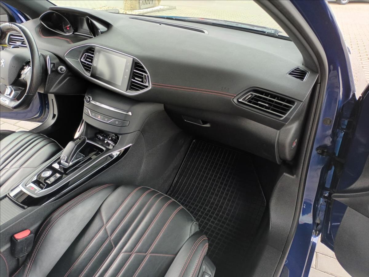 Peugeot 308 Hatchback 2,0 l 130 kw