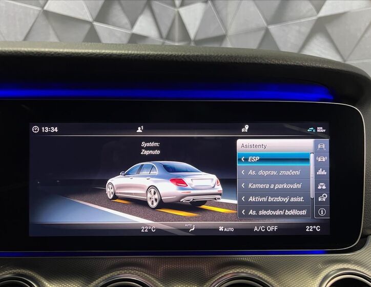 Mercedes-Benz Třídy E 17